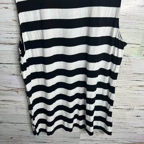 Chicos size 2 black white striped tank top blouse  ruffle size large - Picture 8 of 9